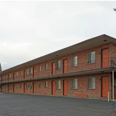 Douglas Arms - Studio in Reno